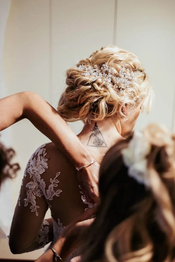 Acconciatura sposa su capelli biondi — Salone Rocco Trieste