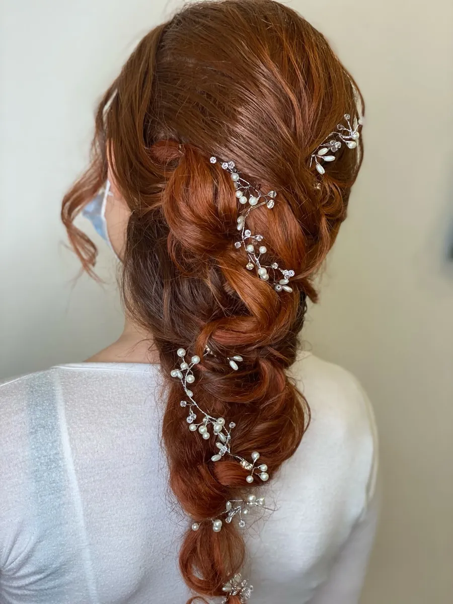Treccia da sposa con perle — Salone Rocco Trieste